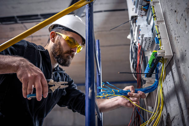 Best Affordable Electrician  in Oakwood, GA