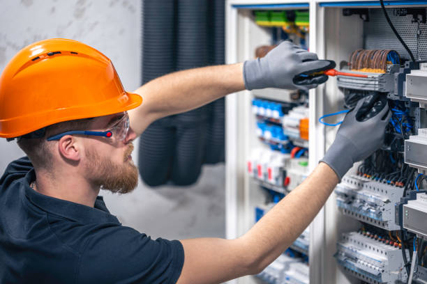 Best Local Electrician Companies  in Oakwood, GA